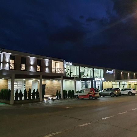 Bed and Breakfast Sunny Hill Garden Stara Pazova Exterior foto