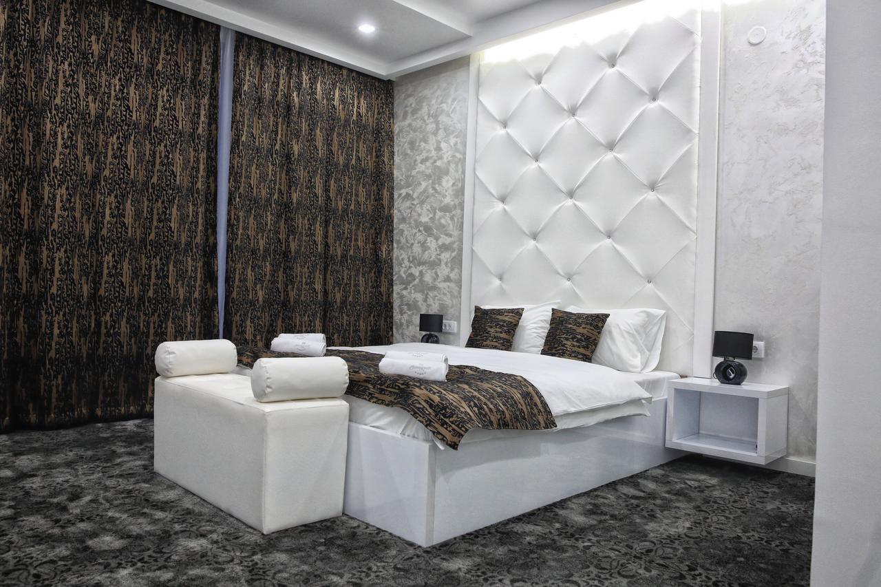 Bed and Breakfast Sunny Hill Garden Stara Pazova Exterior foto